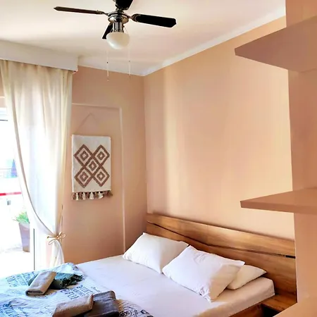 Apartment Golden Sky 1 By Daniela Peraia (Thessaloniki)